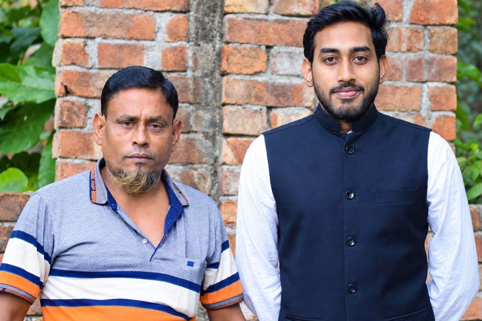 তেরখাদায় মিছিলের ঘটনাকে কেন্দ্র করে এম এম অলিদকে খুঁজতে গিয়ে  না পেয়ে বাবাকে গ্রেফতার